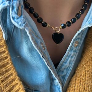 Collier perles onyx noir / cœur noir