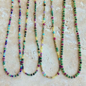 Collier ras de cou en pierres naturelles